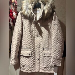 CHEVRON QUILTED PARKA
